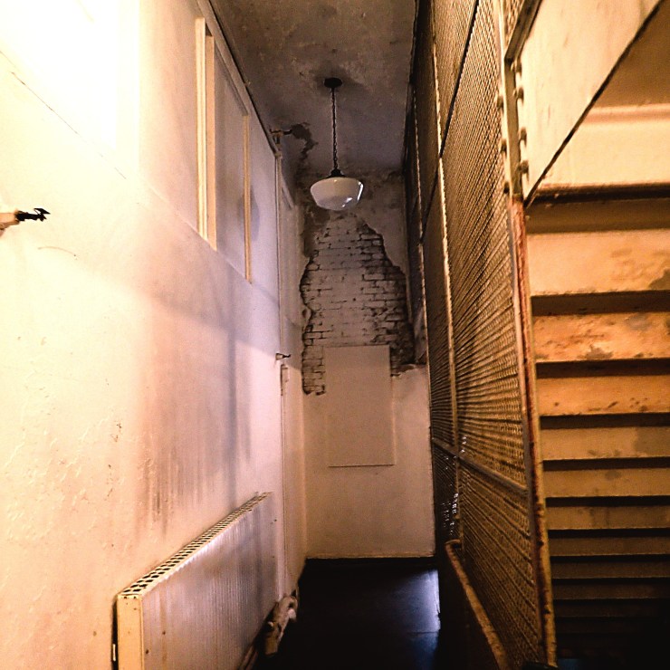 A hallway in Long Island City (NYC) an image by Robert Frede Kenter